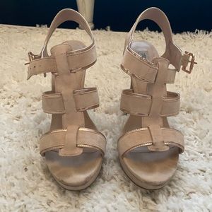 Steve Madden Creme and Rose Gold Heels